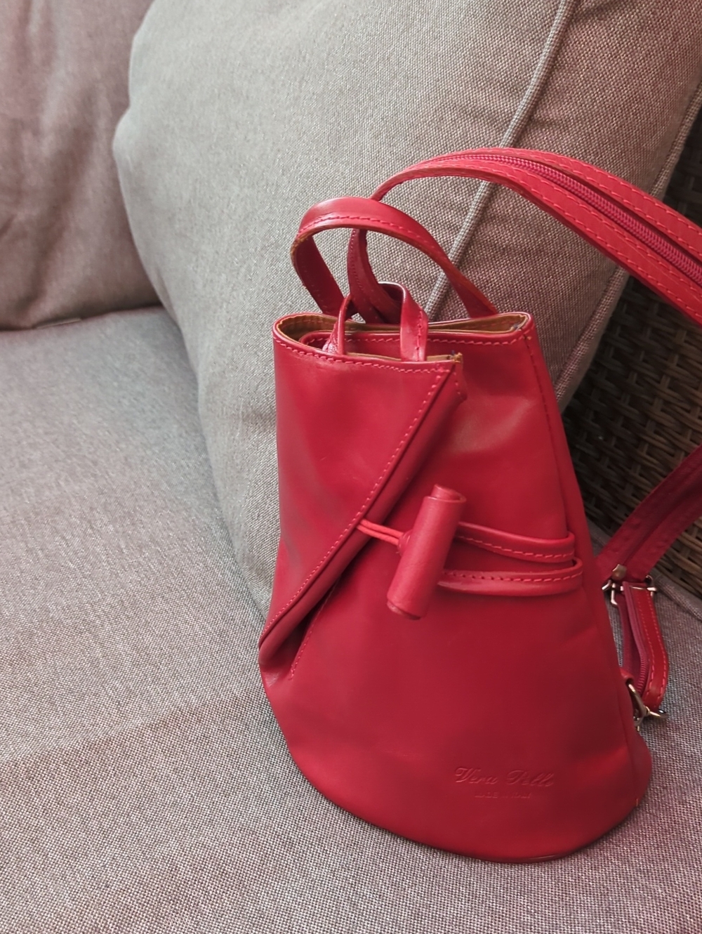 Red Women’s Mini Bucket Backpack — Modern Crossbody Style